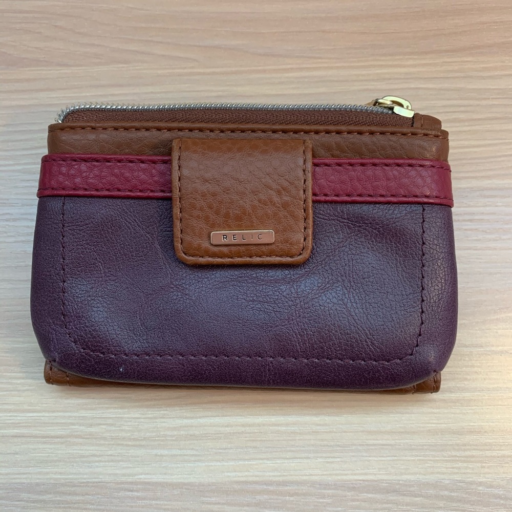 💜🤎Relic Wallet🤎💜